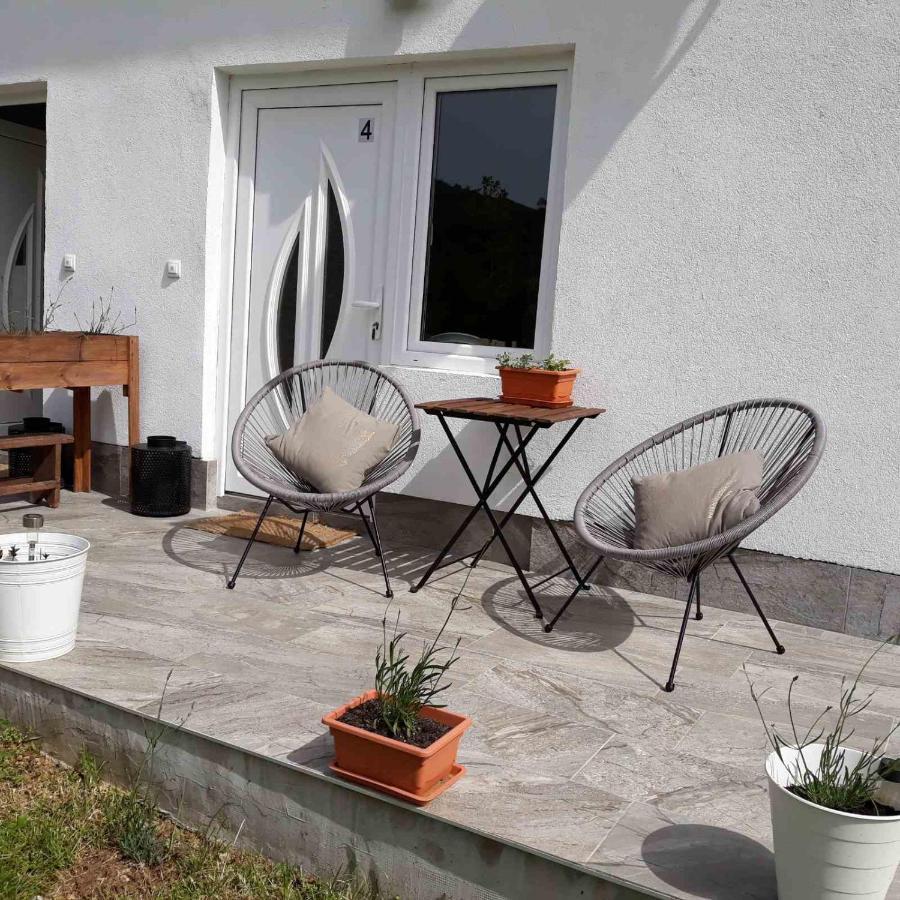 Plitvice Valley Apartments Licko Petrovo Selo Екстер'єр фото